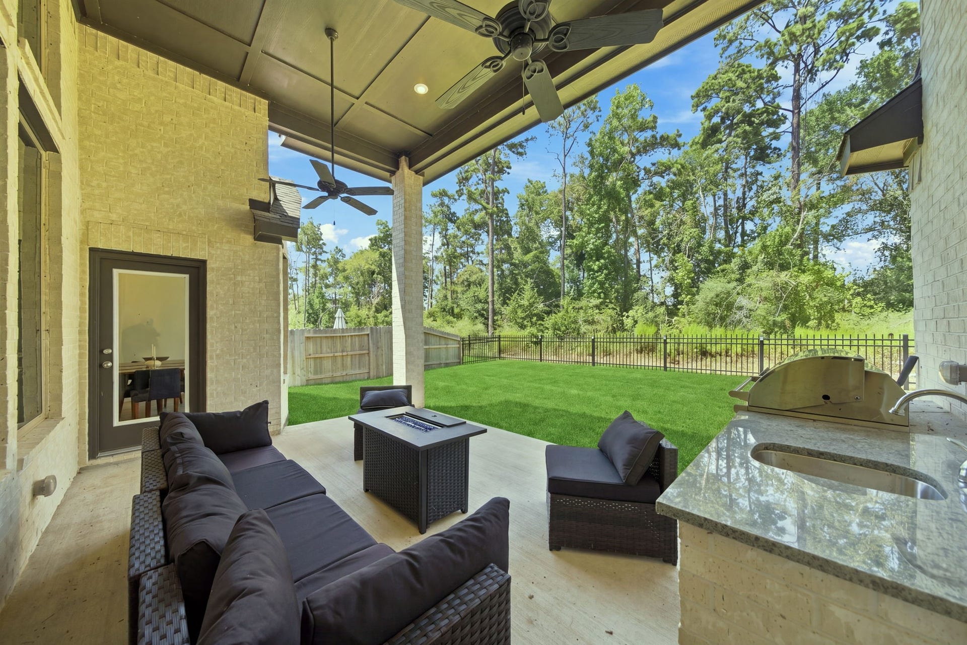 3308 Little Walnut Way, Conroe, TX 77385