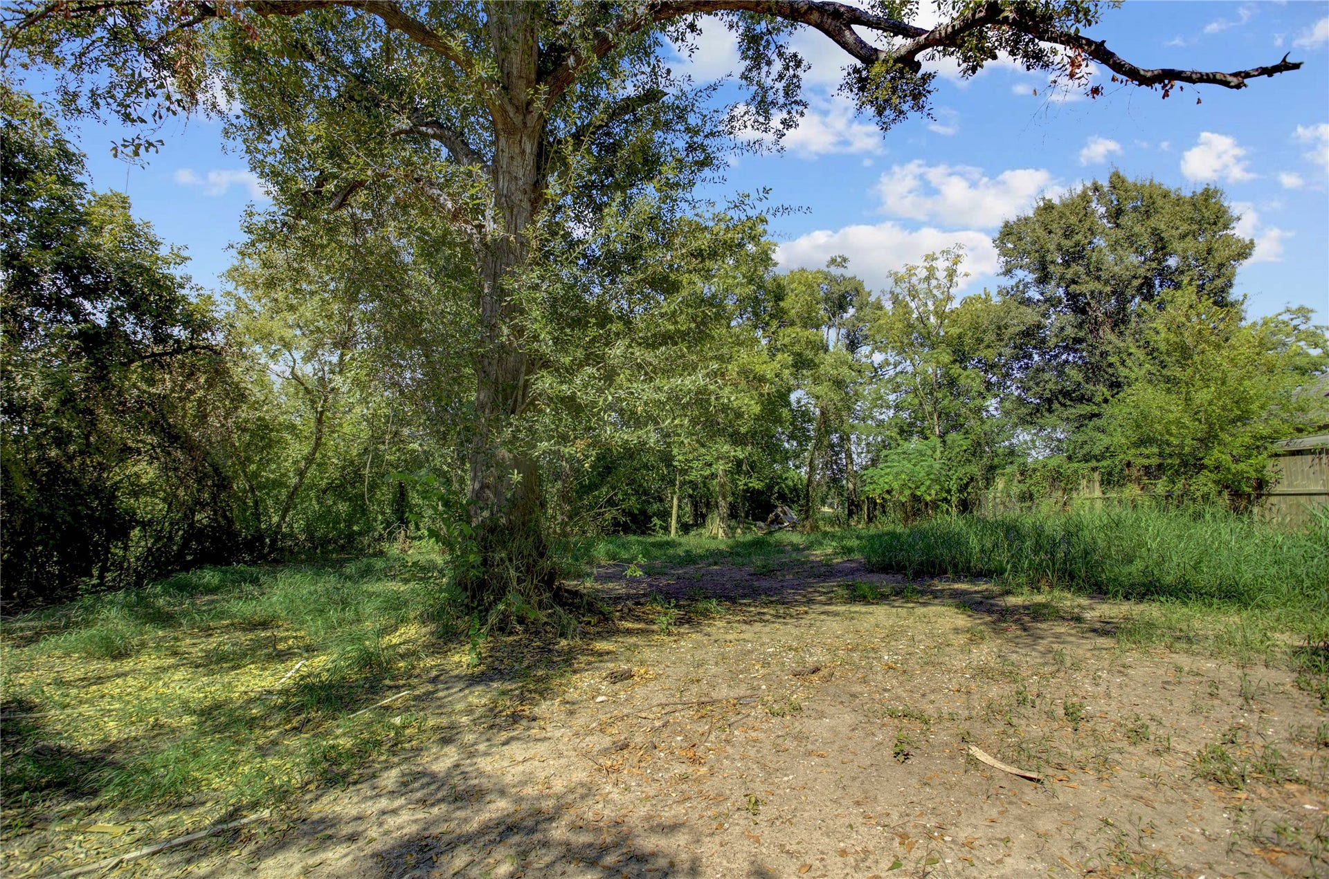 319 Embry Street, Houston, TX 77009 319 Embry Street, Houston, TX 77009