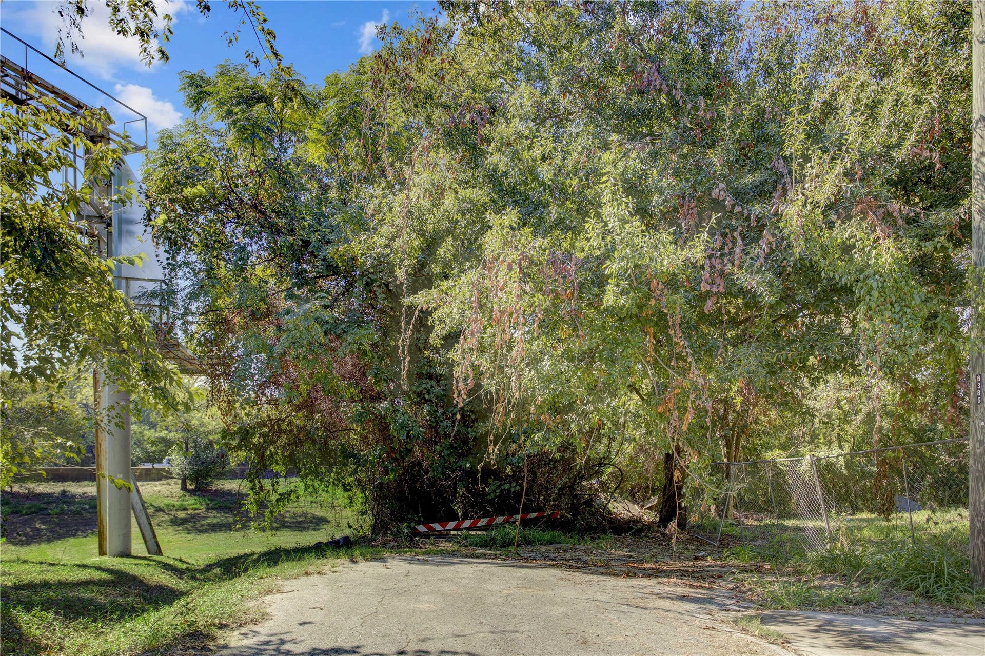 319 Embry Street, Houston, TX 77009 319 Embry Street, Houston, TX 77009