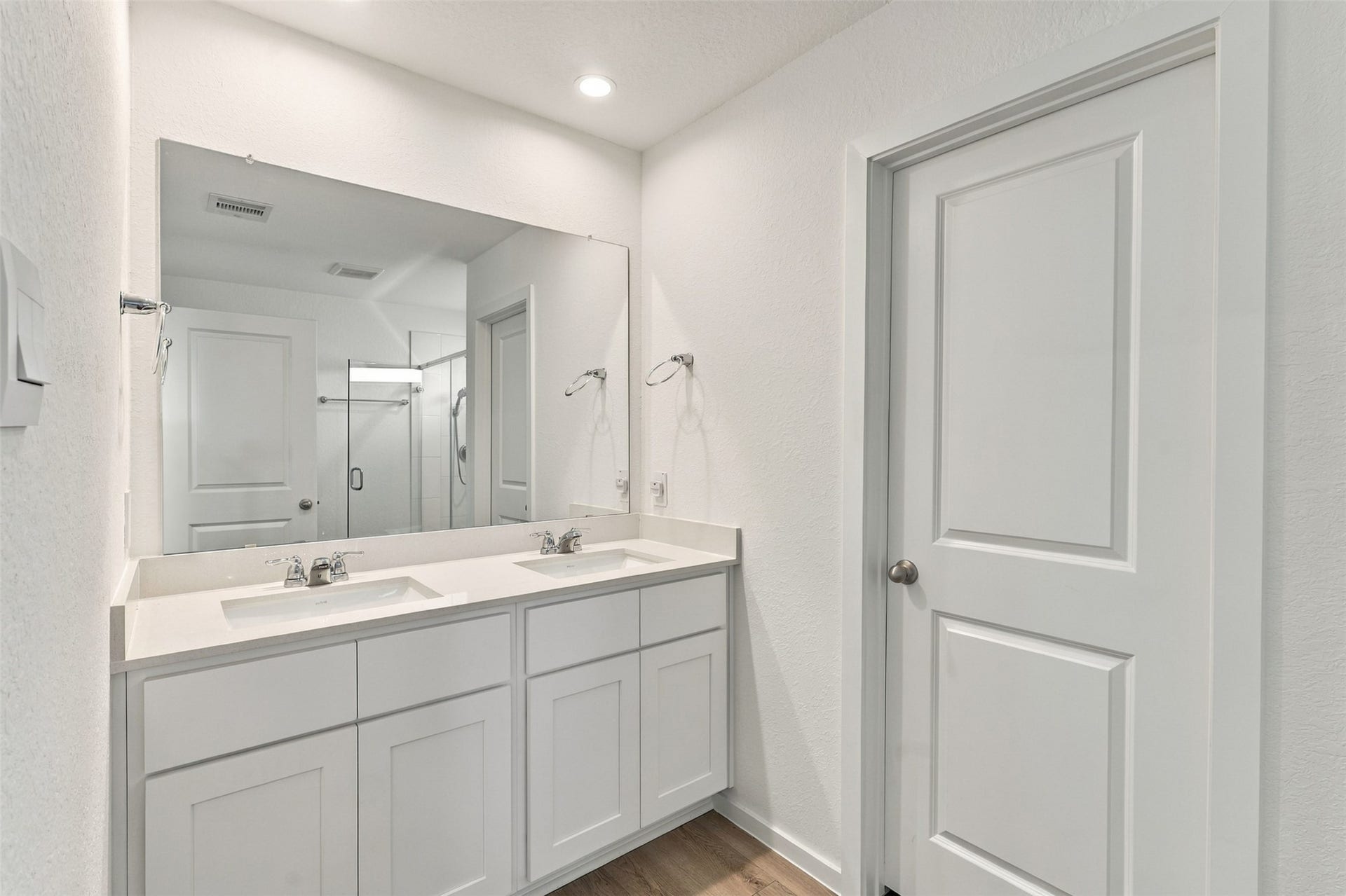 7902 Lavender Jade Drive, Rosharon, TX 77583 Primary Bath