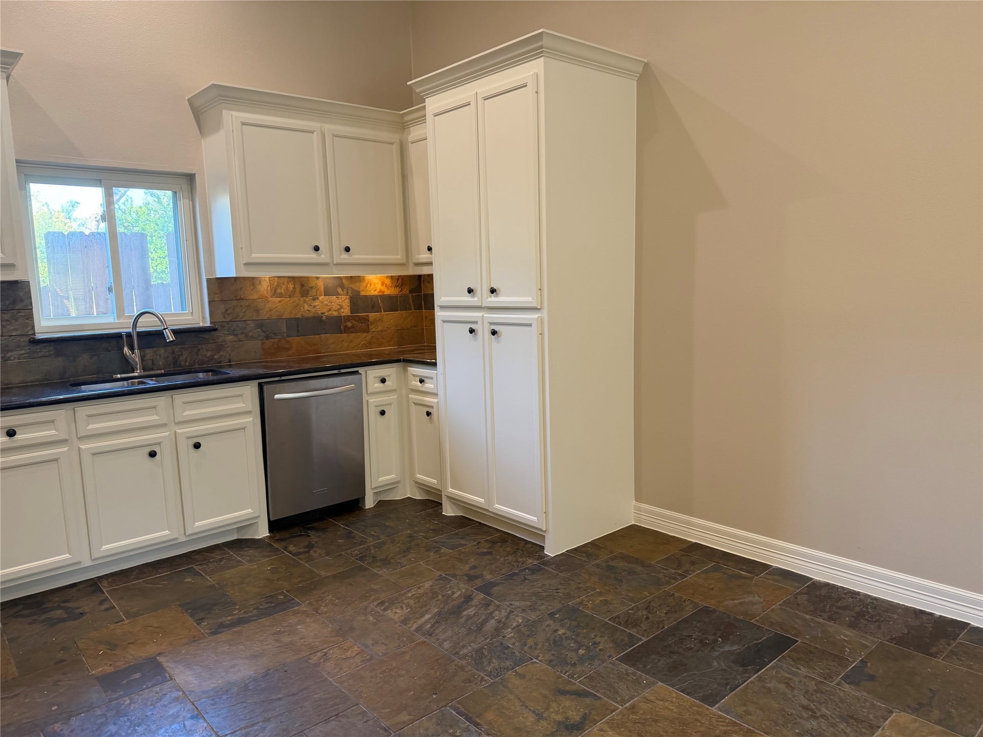 1014 Roxella Street, #B, Houston, TX 77076 1014 Roxella Street, #B, Houston, TX 77076