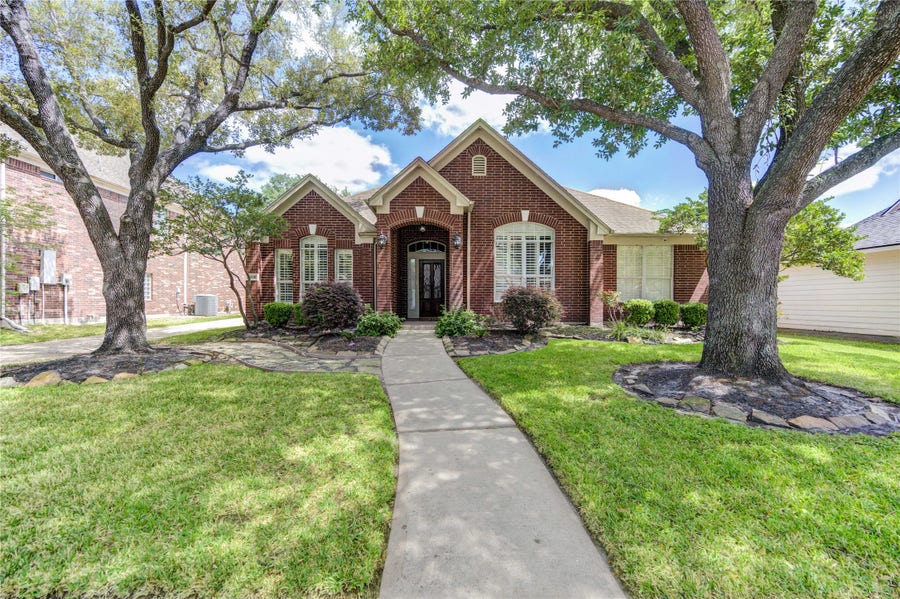 Property photo for 11826 Canyon Mills Drive, Houston, TX