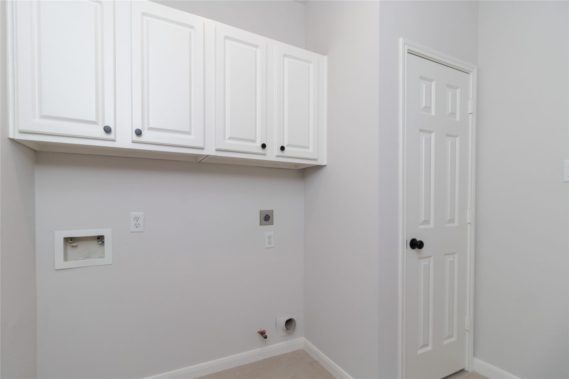 3115 Hickory Grove Lane, Pearland, TX 77584 Utility Room with gas and electric dryer connections.