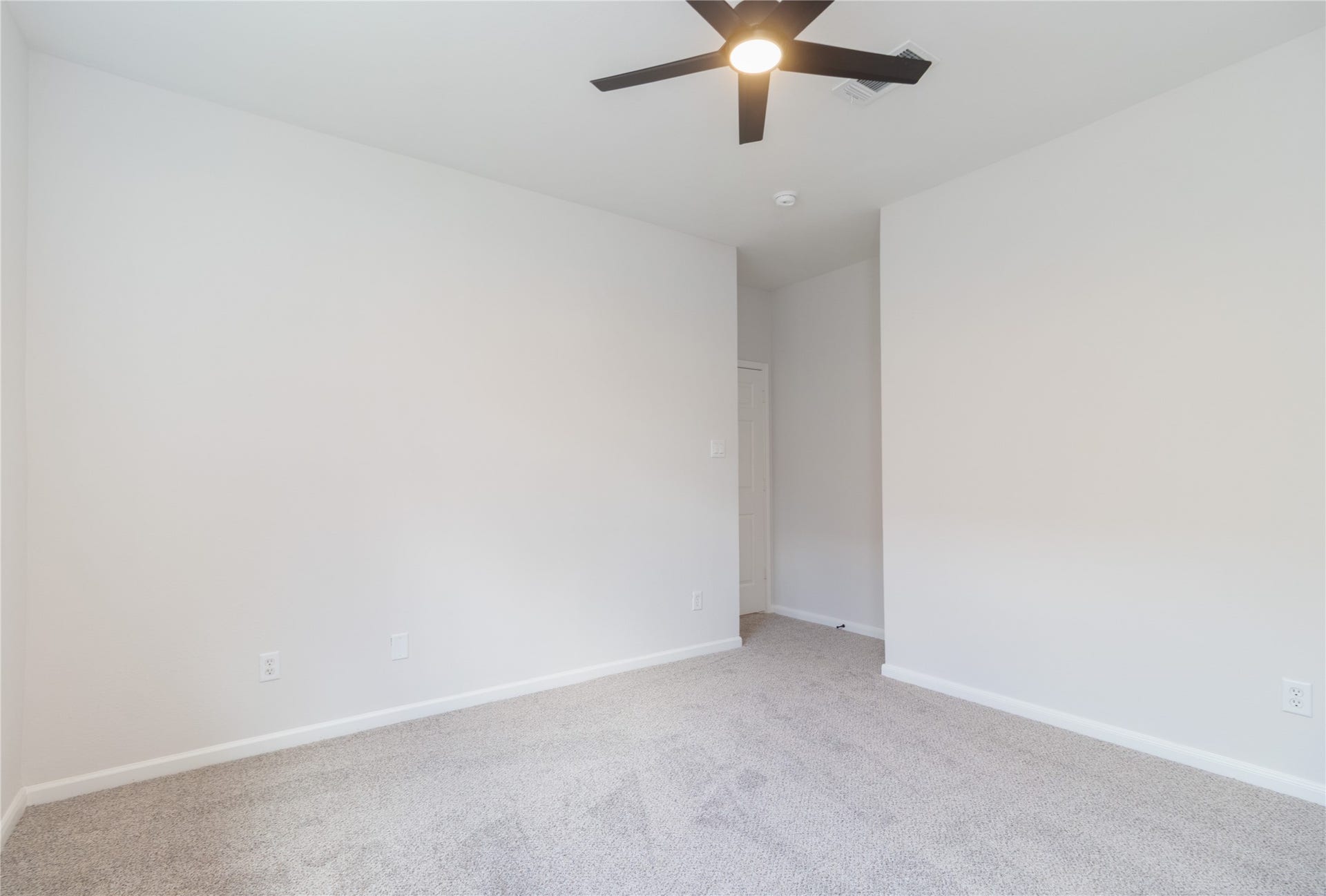 3115 Hickory Grove Lane, Pearland, TX 77584 Bed 2