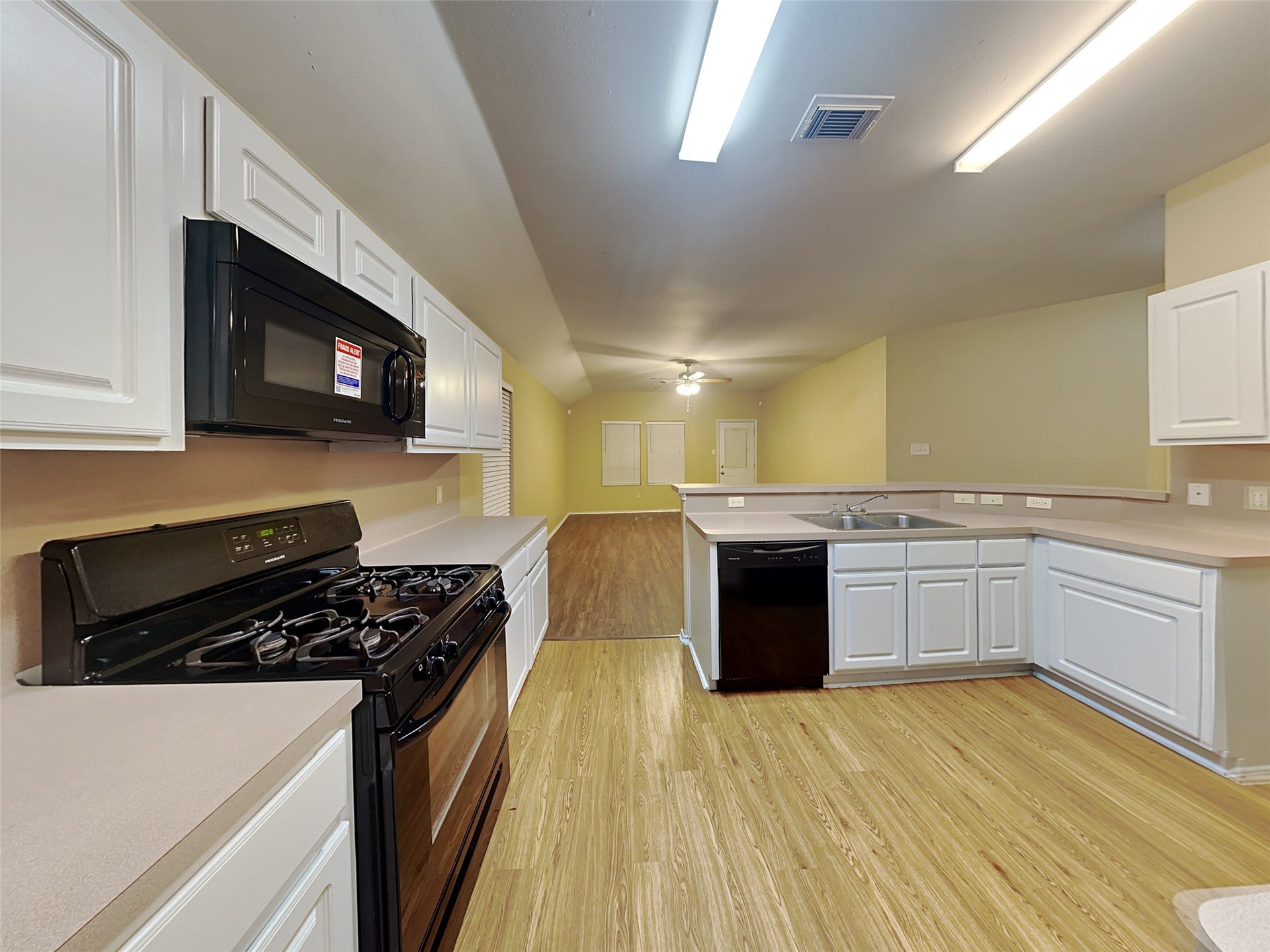 9310 Fillmont Lane, Houston, TX 77044 9310 Fillmont Lane, Houston, TX 77044