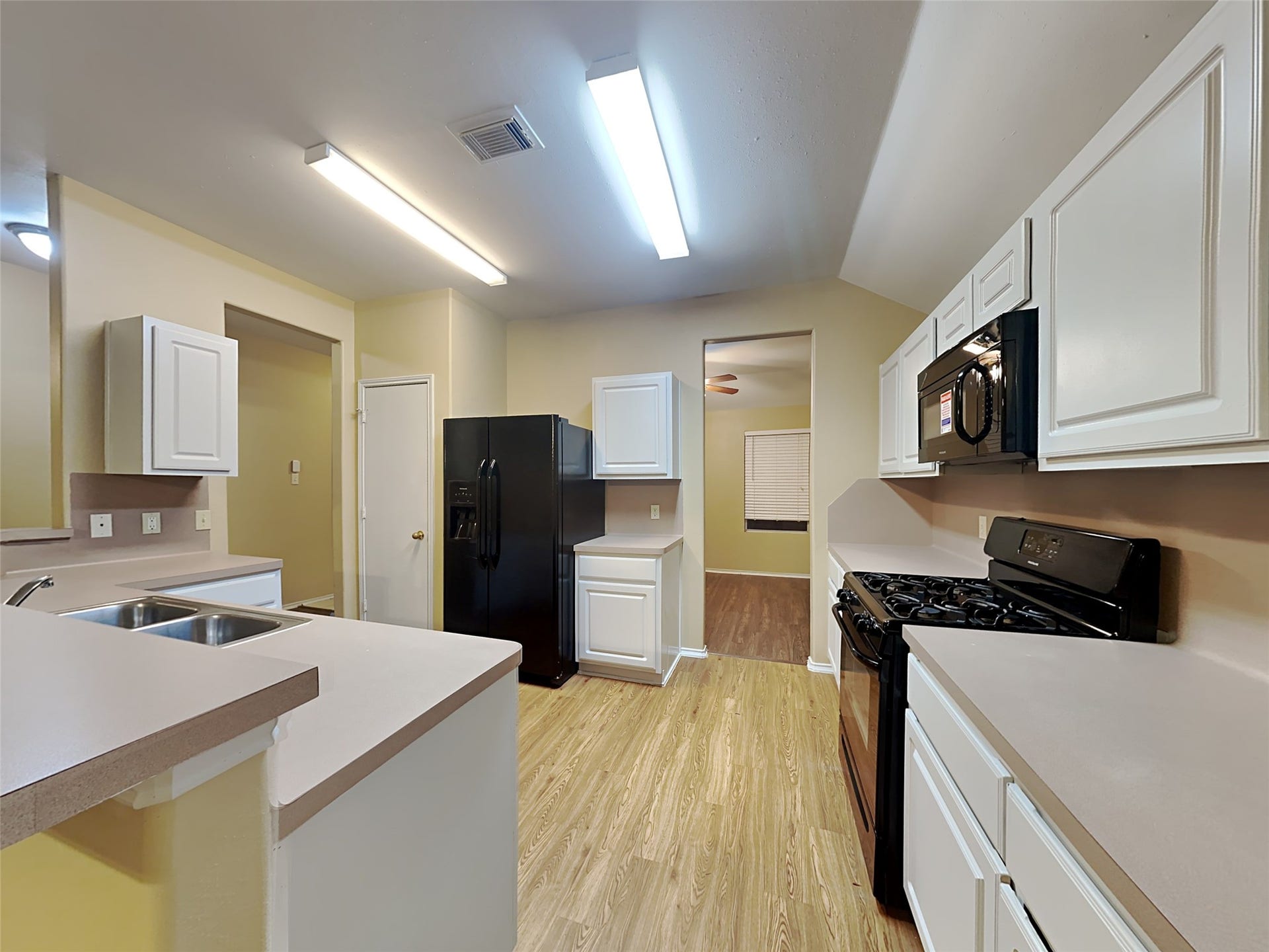 9310 Fillmont Lane, Houston, TX 77044 9310 Fillmont Lane, Houston, TX 77044