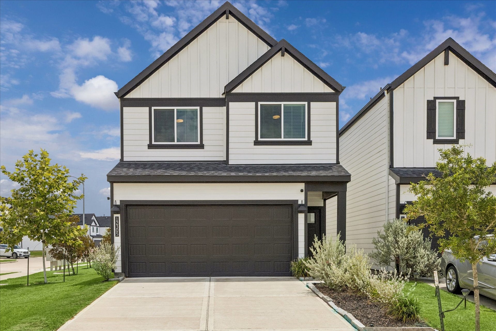 Welcome to 12305 Frisco Cove Court! PRIME corner lot on a cul-de-sac street in the heart of this gated community! Neighbors on one side only, this home is move-in ready and waiting for its new owner.