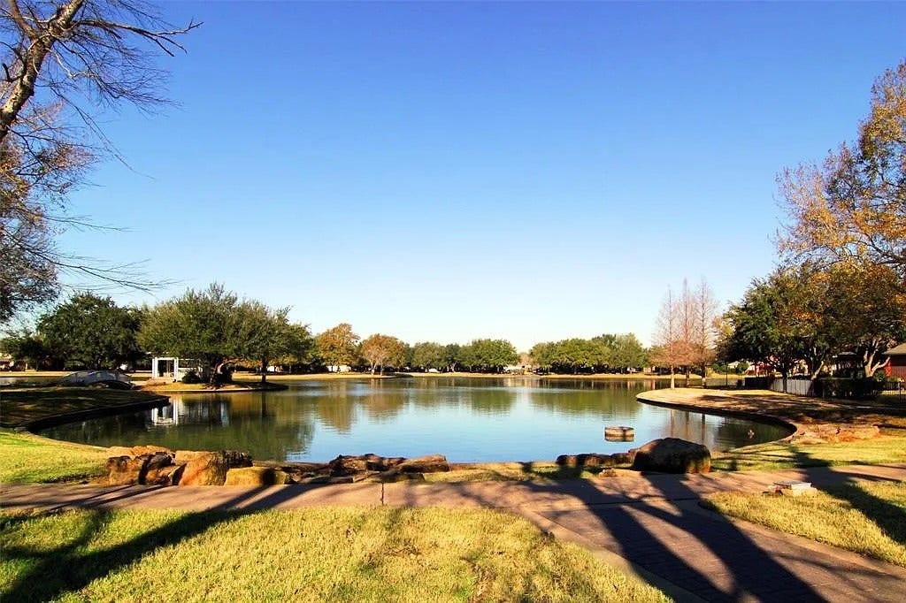 635 Presley Way, Sugar Land, TX 77479 635 Presley Way, Sugar Land, TX 77479
