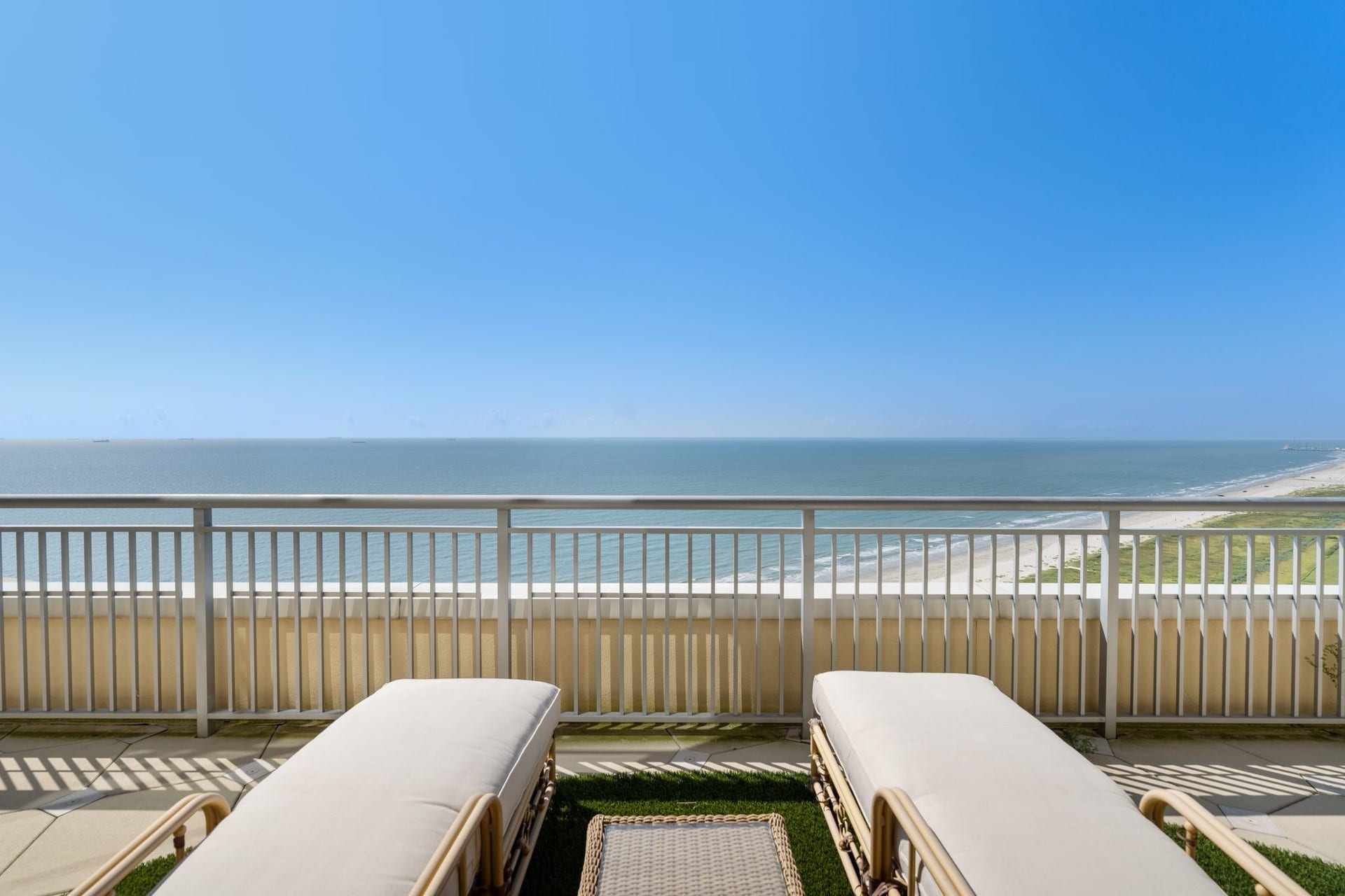 801 E Beach Drive, #TW2606, Galveston, TX 77550 801 E Beach Drive, #TW2606, Galveston, TX 77550