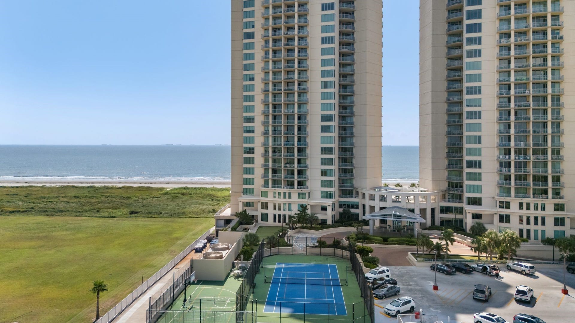801 E Beach Drive, #TW2606, Galveston, TX 77550 801 E Beach Drive, #TW2606, Galveston, TX 77550