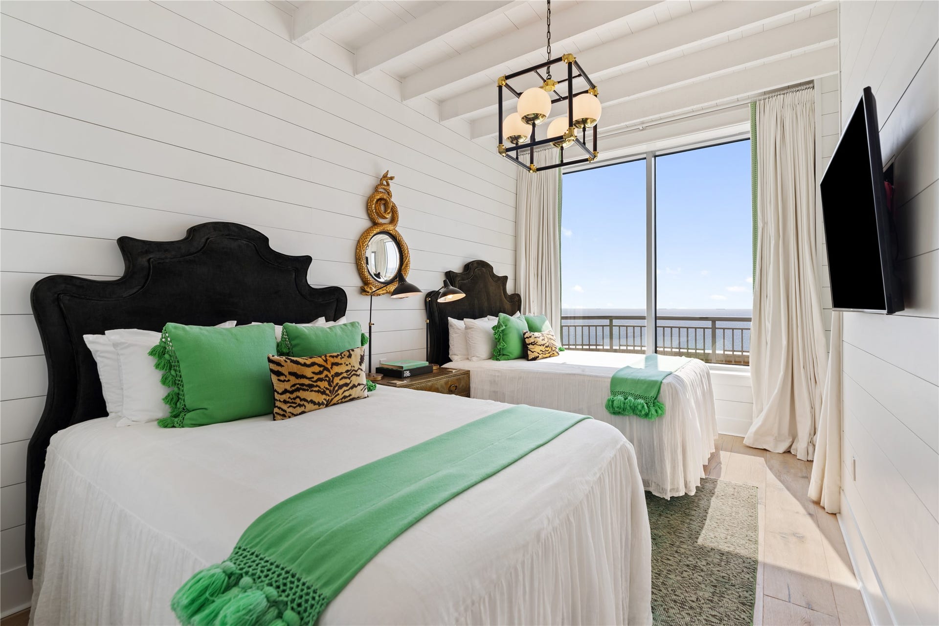 801 E Beach Drive, #TW2606, Galveston, TX 77550 801 E Beach Drive, #TW2606, Galveston, TX 77550