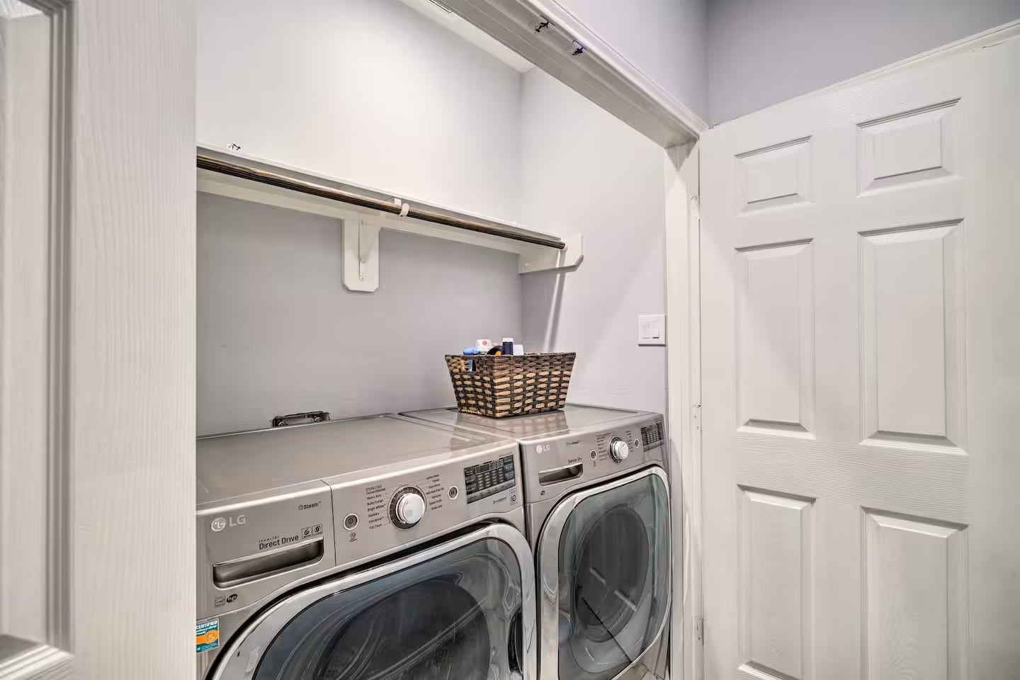 4211 New Orleans Street, Houston, TX 77020 4211 New Orleans Street, Houston, TX 77020