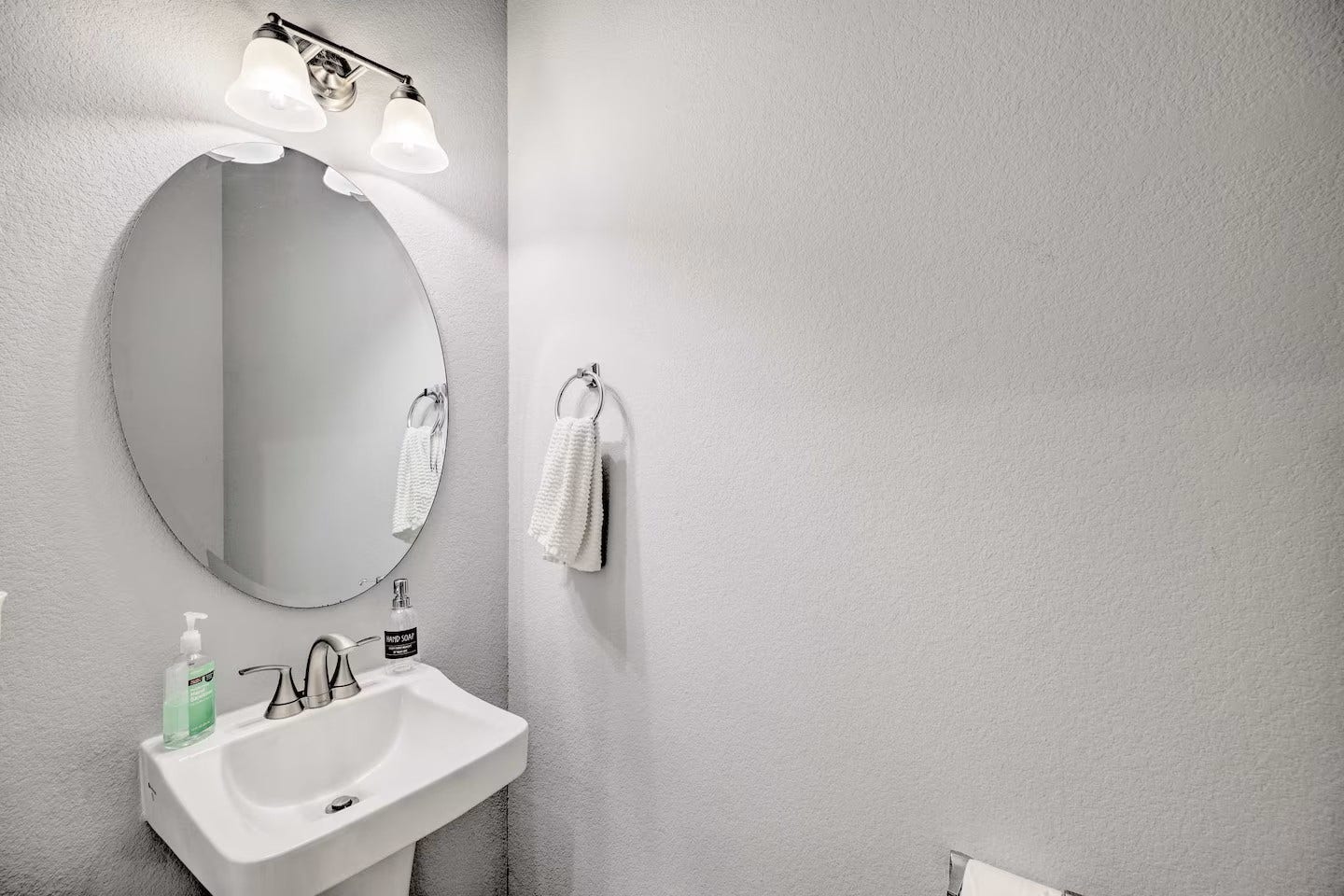 4211 New Orleans Street, Houston, TX 77020 4211 New Orleans Street, Houston, TX 77020