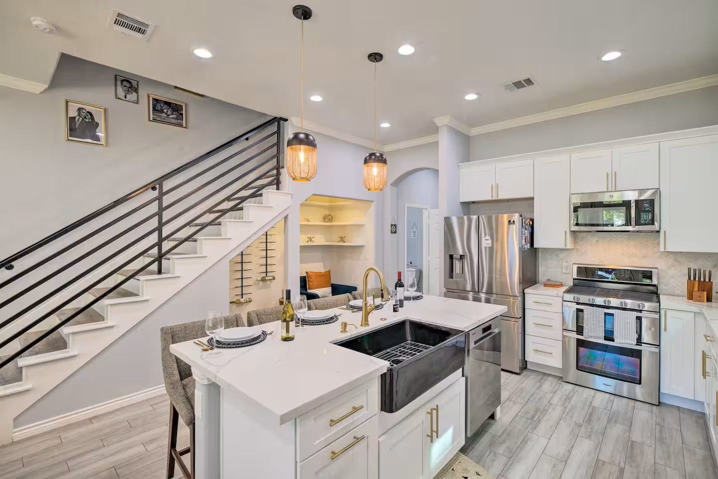 4211 New Orleans Street, Houston, TX 77020 4211 New Orleans Street, Houston, TX 77020