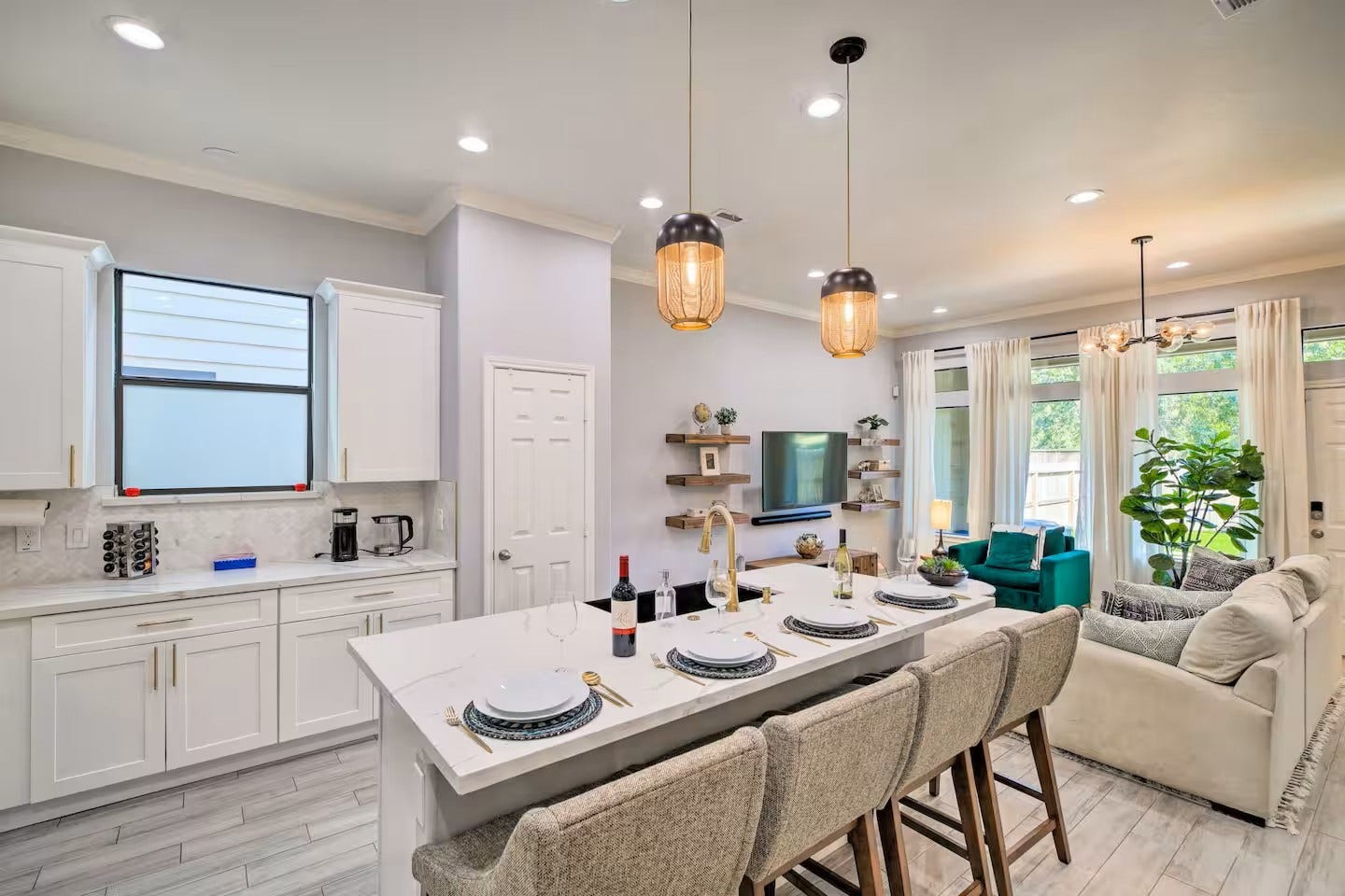 4211 New Orleans Street, Houston, TX 77020 4211 New Orleans Street, Houston, TX 77020