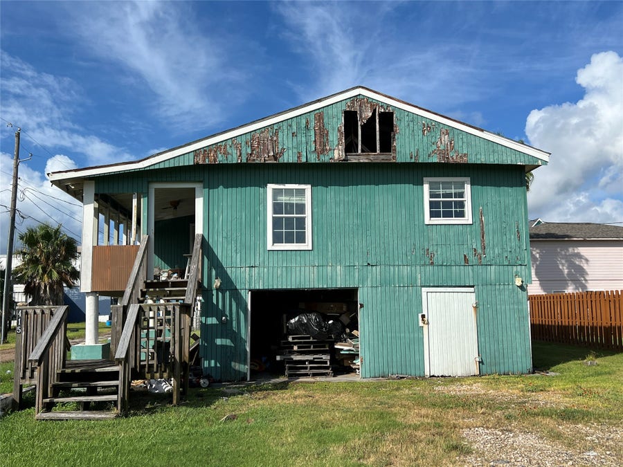 Property photo for 415 Oyster Street, Freeport, TX