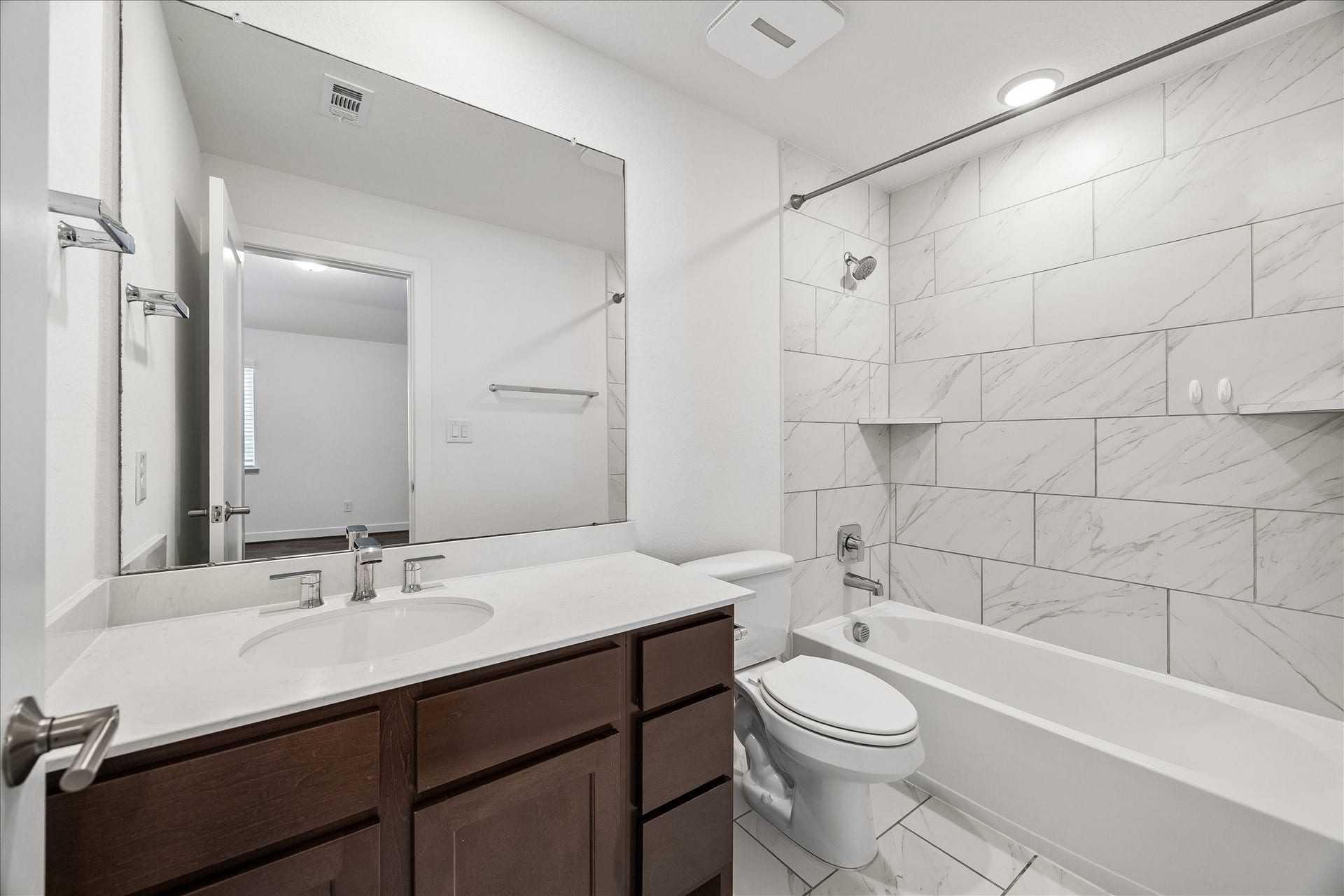 6 Clearview Terrace Place, Tomball, TX 77375 6 Clearview Terrace Place, Tomball, TX 77375