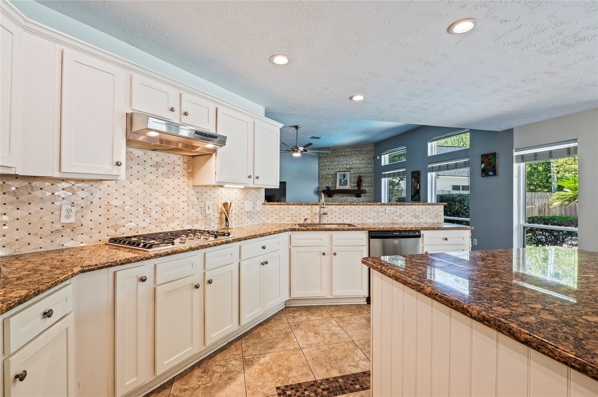 505 Twin Pines Drive, Friendswood, TX 77546 505 Twin Pines Drive, Friendswood, TX 77546