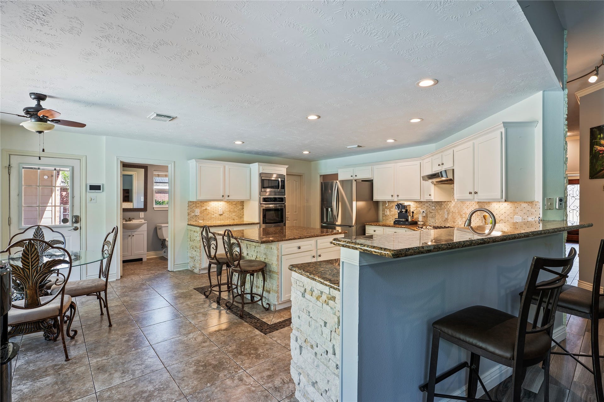 505 Twin Pines Drive, Friendswood, TX 77546 505 Twin Pines Drive, Friendswood, TX 77546