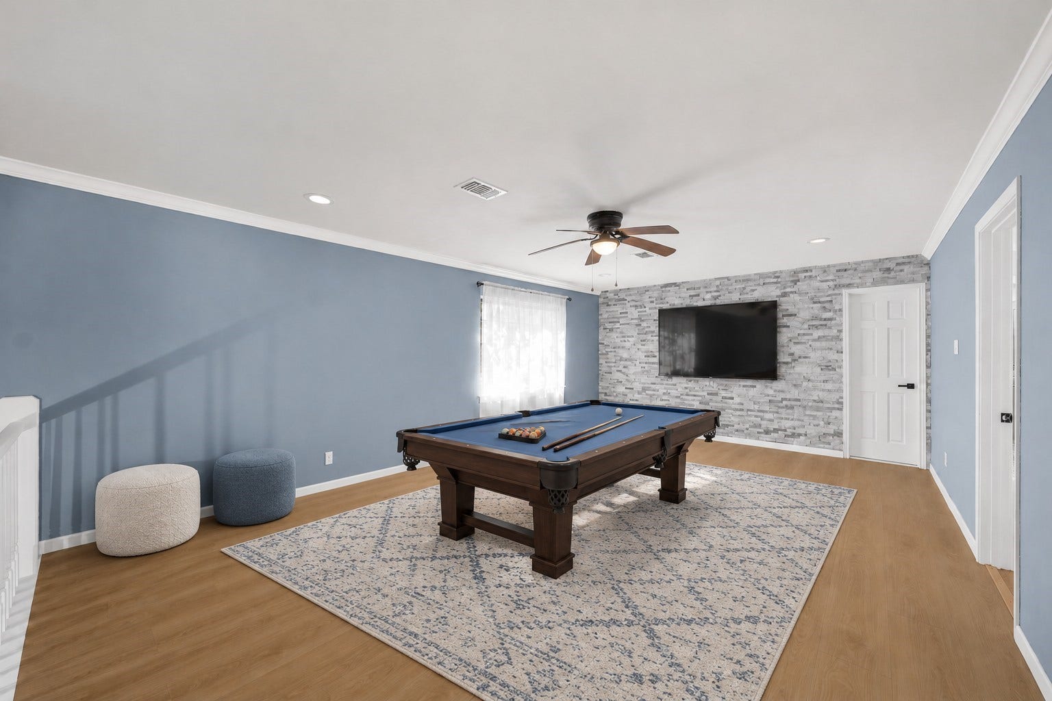 15110 Walters Road, Houston, TX 77068 VS Game room