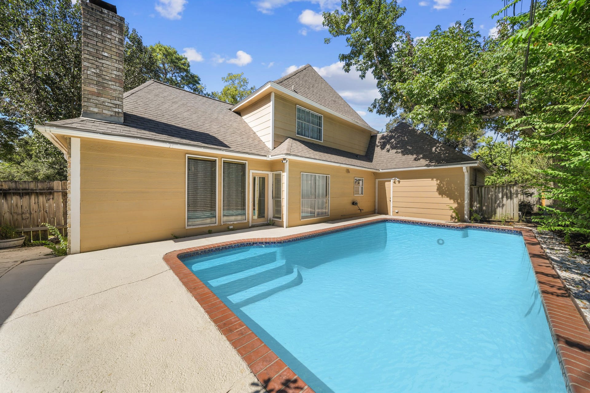 15110 Walters Road, Houston, TX 77068 Outdoor pool