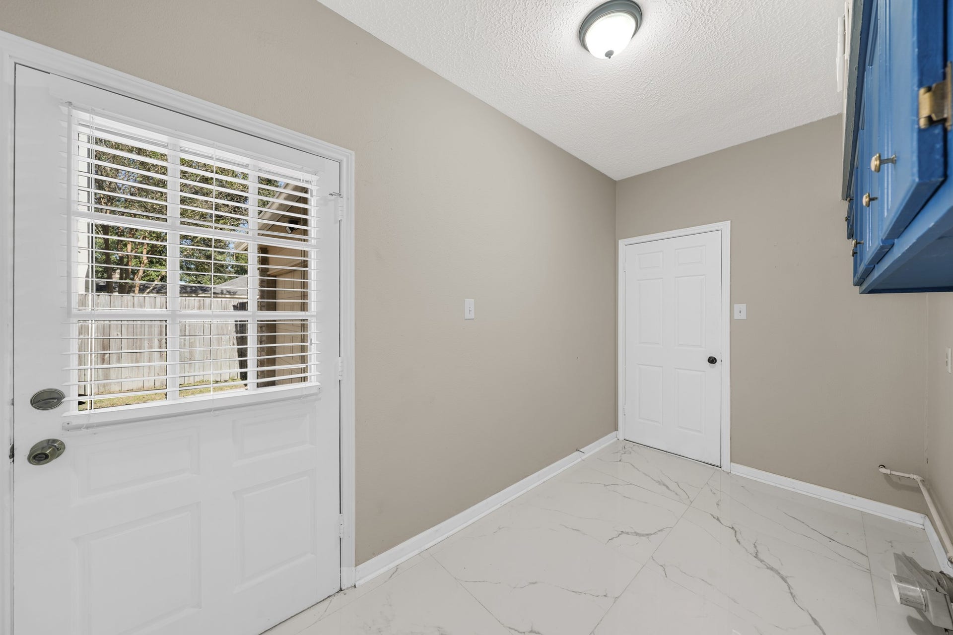 15110 Walters Road, Houston, TX 77068 Utility room