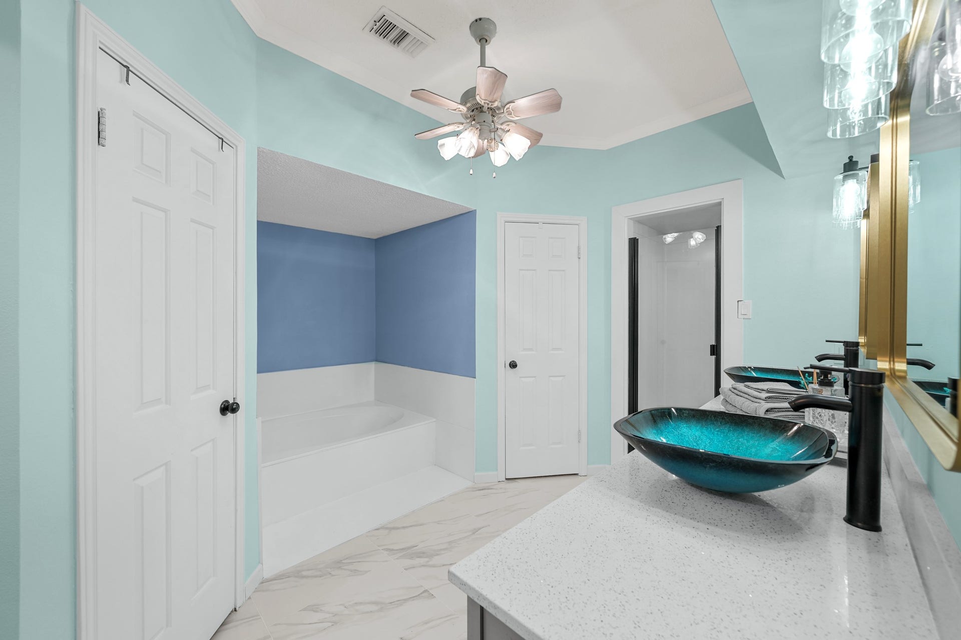 15110 Walters Road, Houston, TX 77068 Primary bath tub and shower