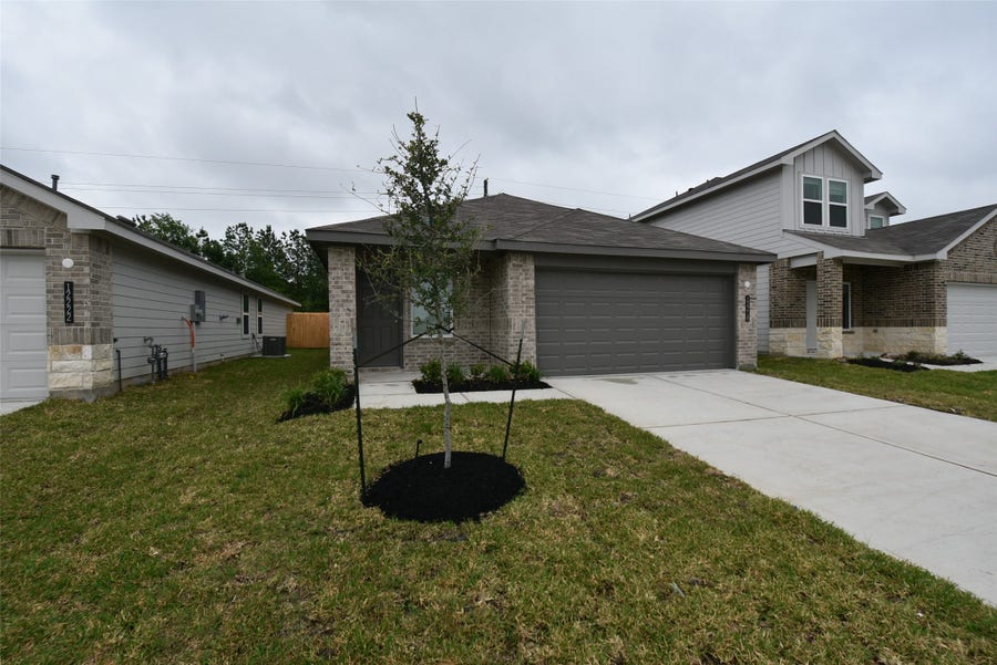 Property photo for 12218 Deep Stream Ln, Houston, TX