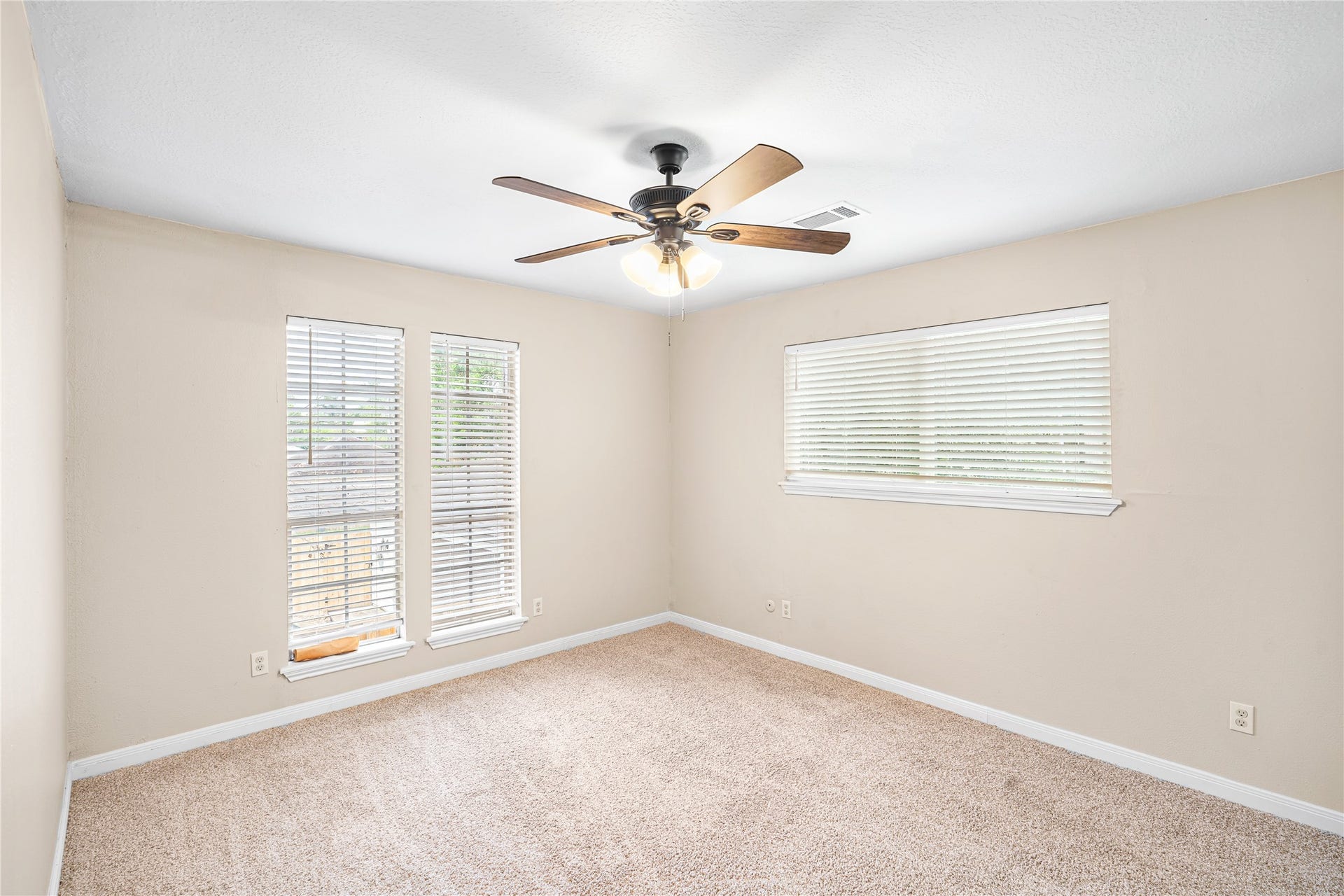 15027 Walters Road, Houston, TX 77068