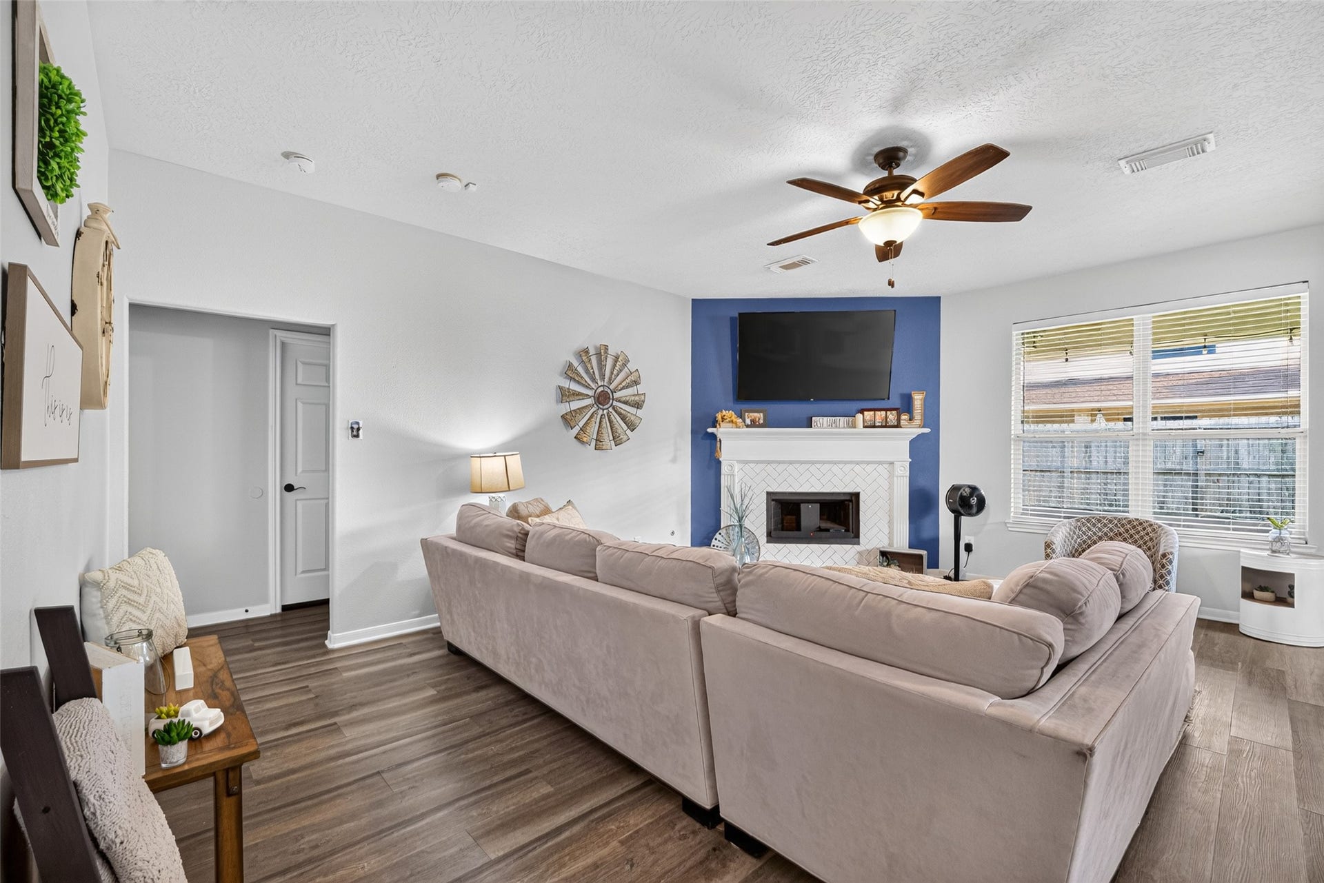 113 Erin Court, La Porte, TX 77571 Flexible den space picture it as a media room or playroom.