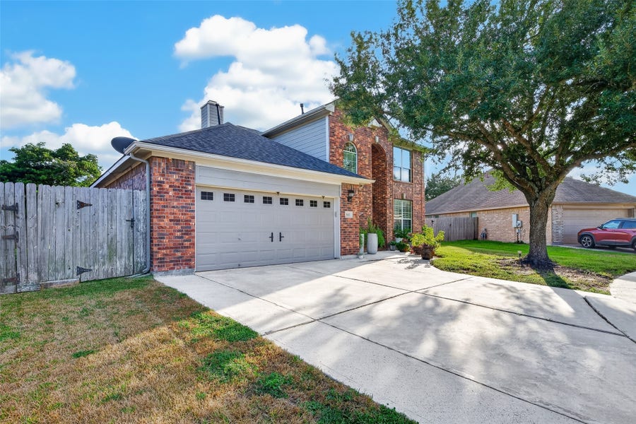 Property photo for 113 Erin Court, La Porte, TX