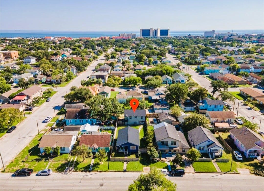 5011 Avenue Q, #Rear, Galveston, TX 77551 5011 Avenue Q, #Rear, Galveston, TX 77551