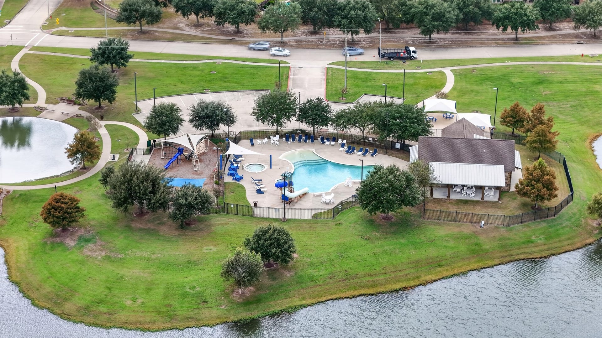 Clubhouse, Swimming Pool, Fitness Center,etc.