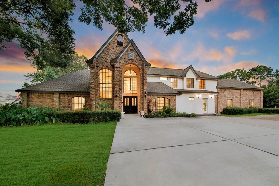 Property photo for 11 W Kitty Hawk ST, Richmond, TX