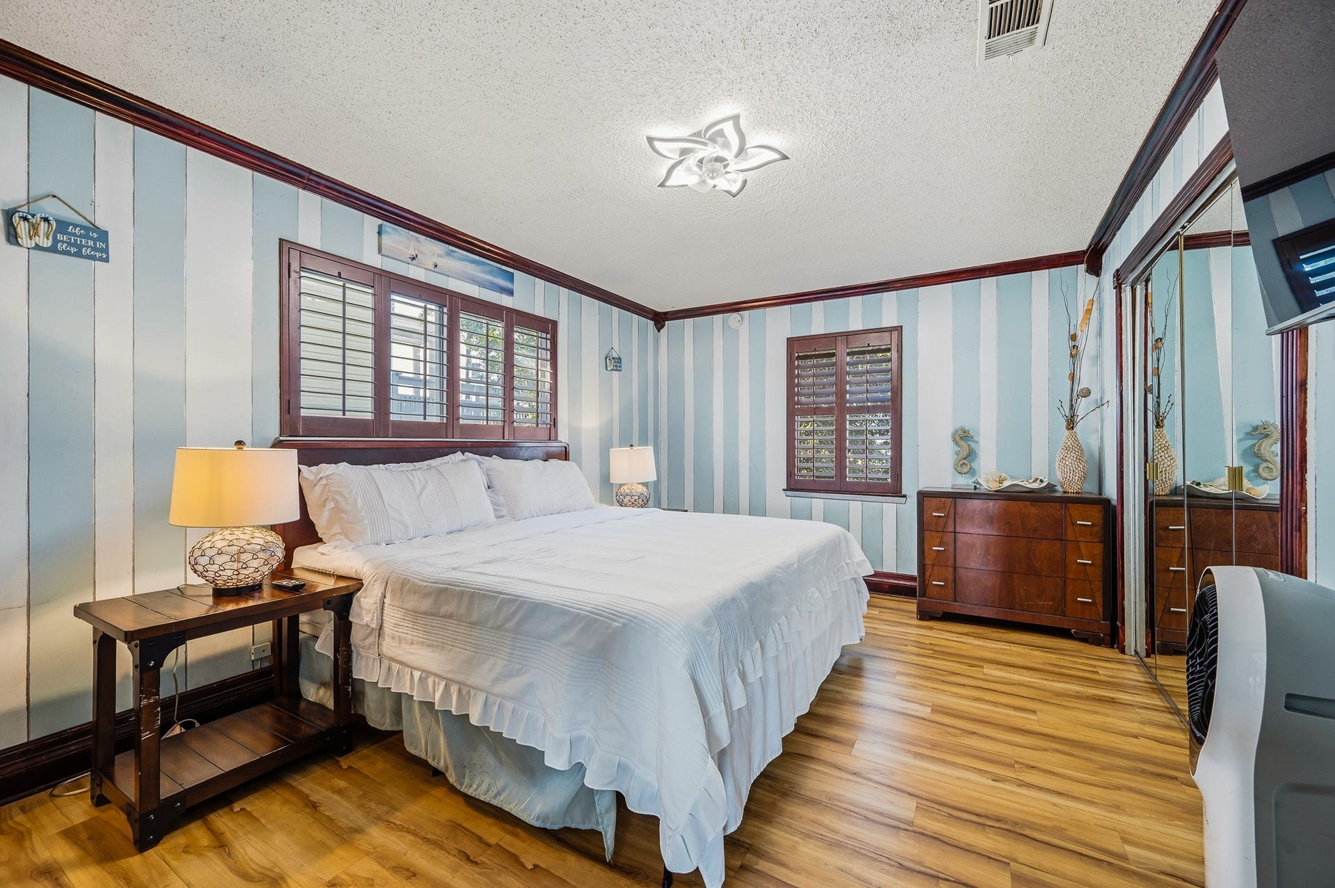 906 91st Street, Galveston, TX 77554 906 91st Street, Galveston, TX 77554