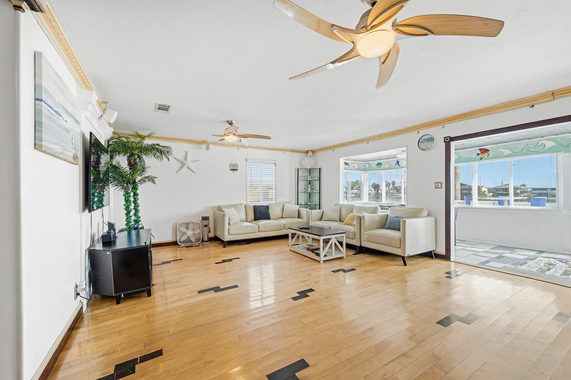 906 91st Street, Galveston, TX 77554 906 91st Street, Galveston, TX 77554