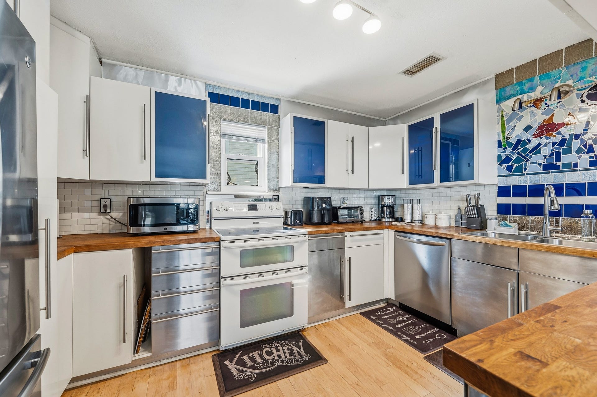 906 91st Street, Galveston, TX 77554 906 91st Street, Galveston, TX 77554