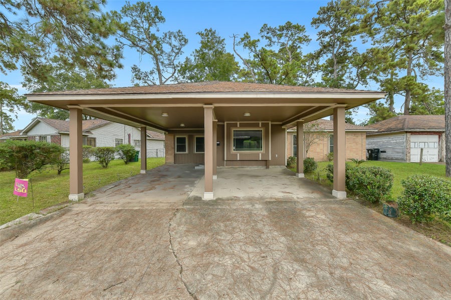 Property photo for 11226 Blades Street, Houston, TX