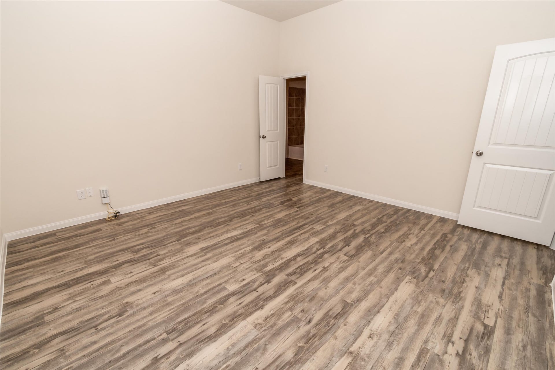 73 Santa Barbara Drive, Manvel, TX 77578 Photos may be representative of the floor plan and not the exact home. Finishes, layout, and features of the actual property for lease may vary.