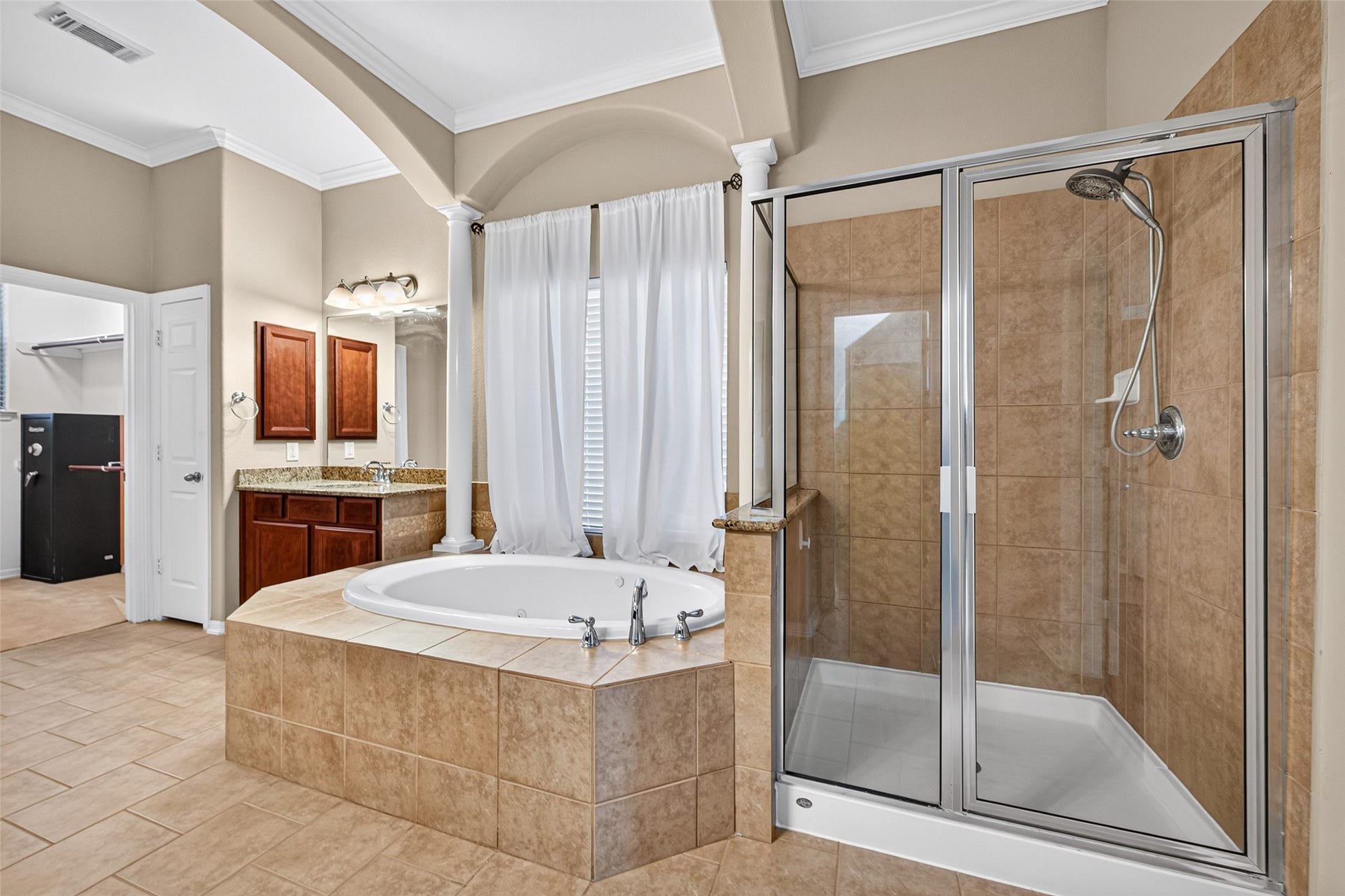 6118 Southwell Lane, League City, TX 77573 6118 Southwell Lane, League City, TX 77573