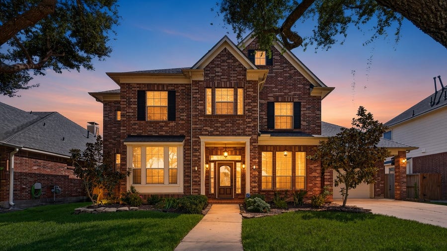 Property photo for 6118 Southwell Lane, League City, TX