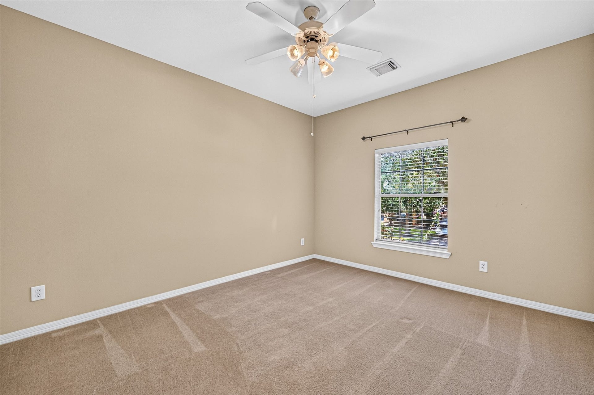 6118 Southwell Lane, League City, TX 77573 6118 Southwell Lane, League City, TX 77573