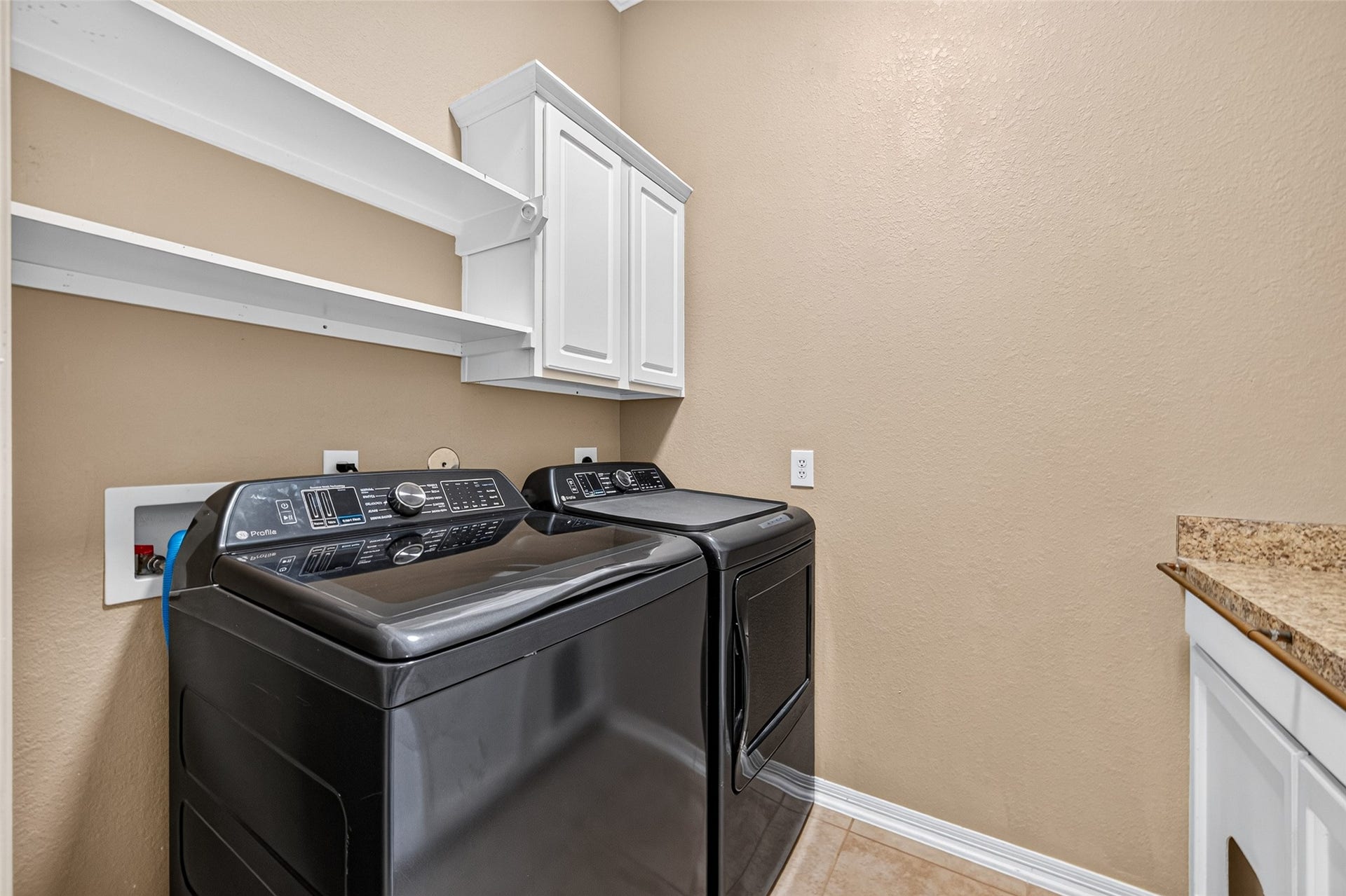 6118 Southwell Lane, League City, TX 77573 6118 Southwell Lane, League City, TX 77573