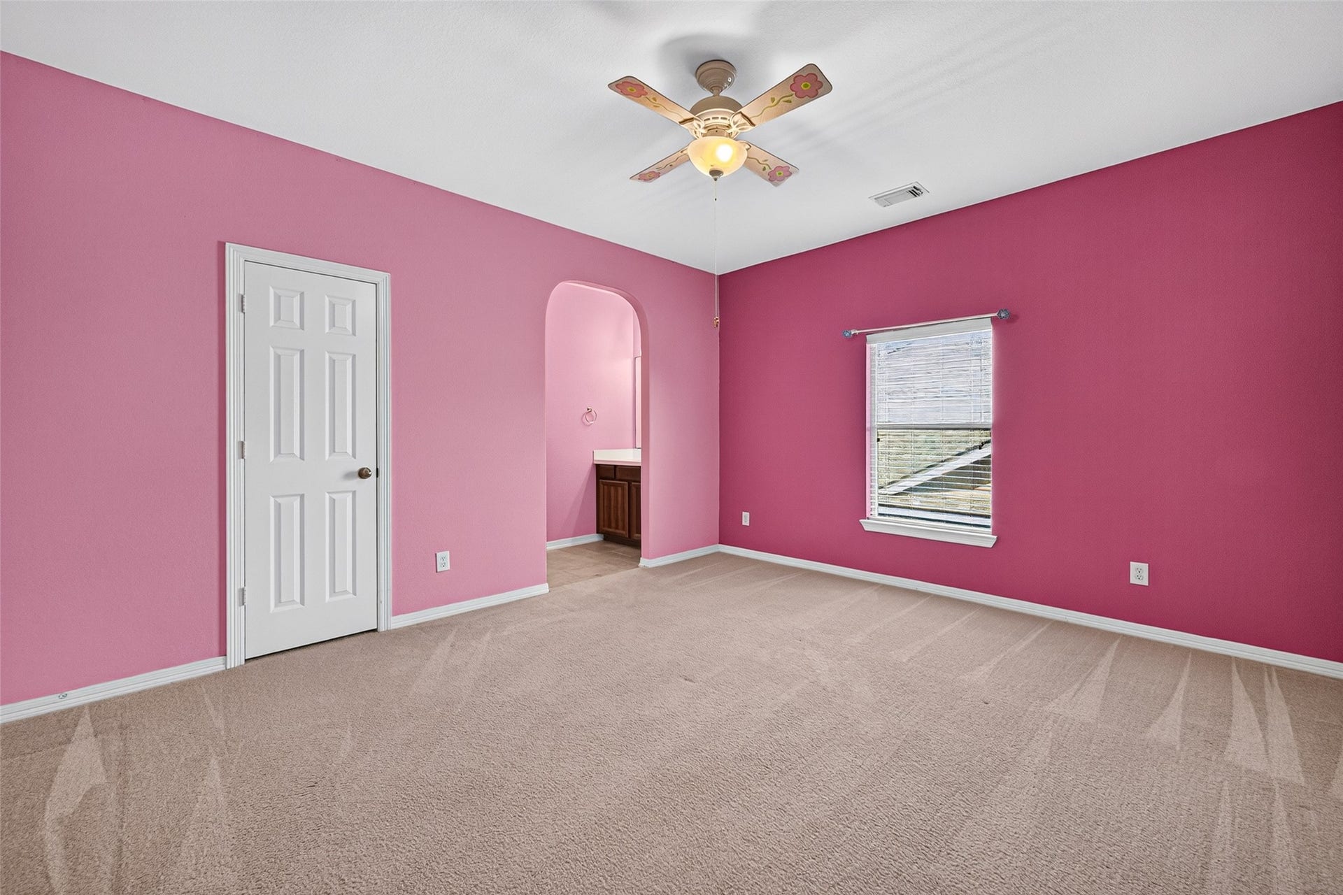 6118 Southwell Lane, League City, TX 77573 6118 Southwell Lane, League City, TX 77573
