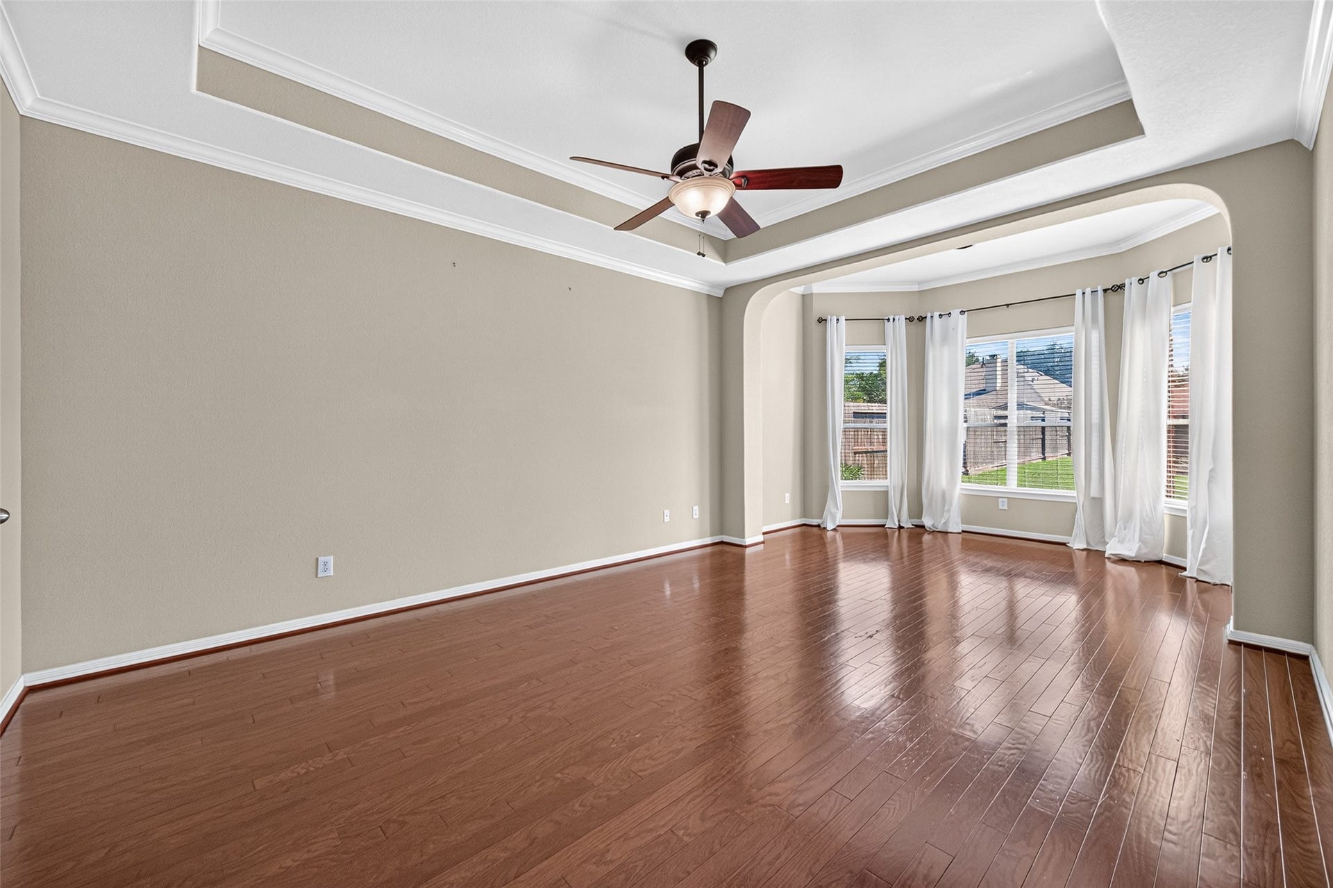 6118 Southwell Lane, League City, TX 77573 6118 Southwell Lane, League City, TX 77573