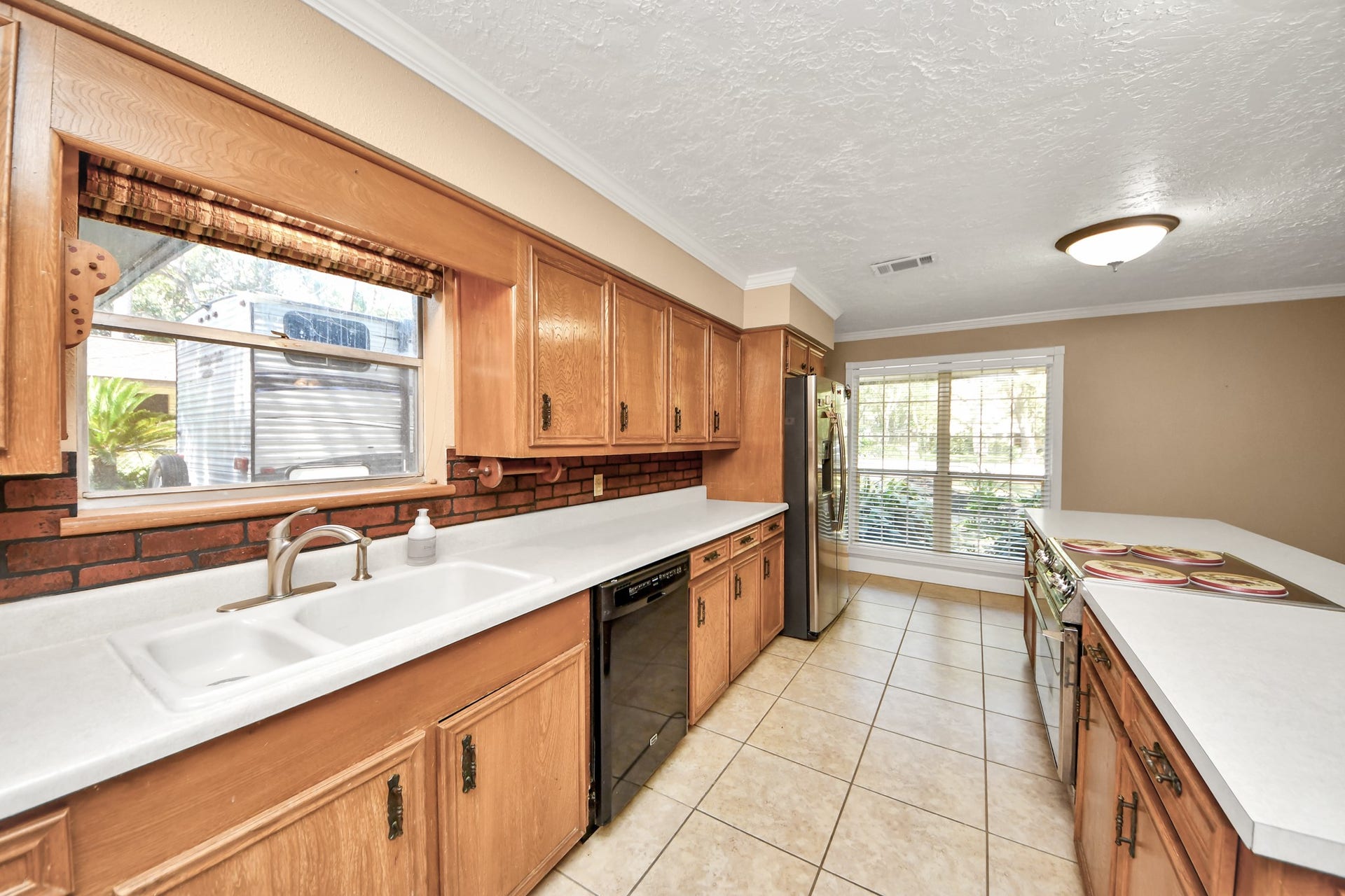 215 Hardy Street, Bacliff, TX 77518 215 Hardy Street, Bacliff, TX 77518