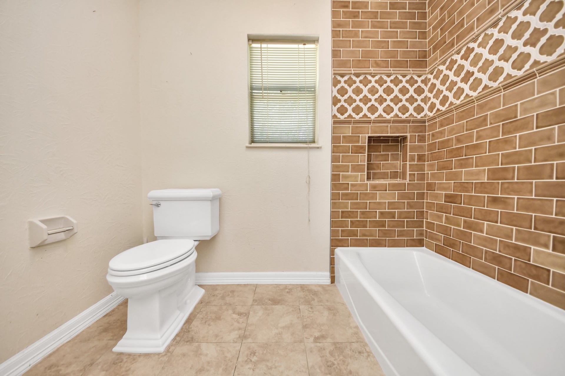 215 Hardy Street, Bacliff, TX 77518 215 Hardy Street, Bacliff, TX 77518