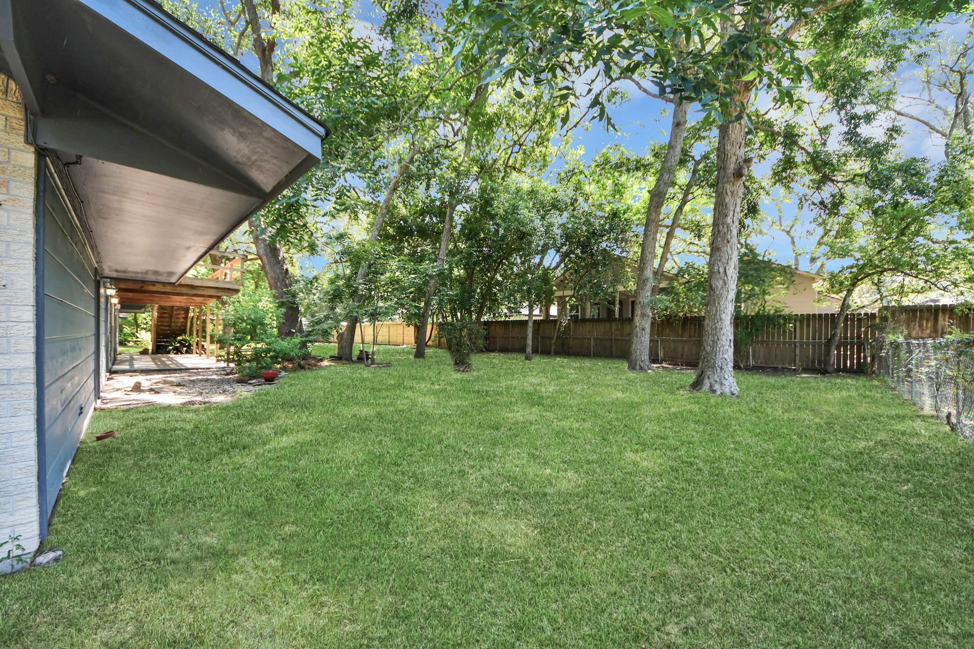 215 Hardy Street, Bacliff, TX 77518 215 Hardy Street, Bacliff, TX 77518