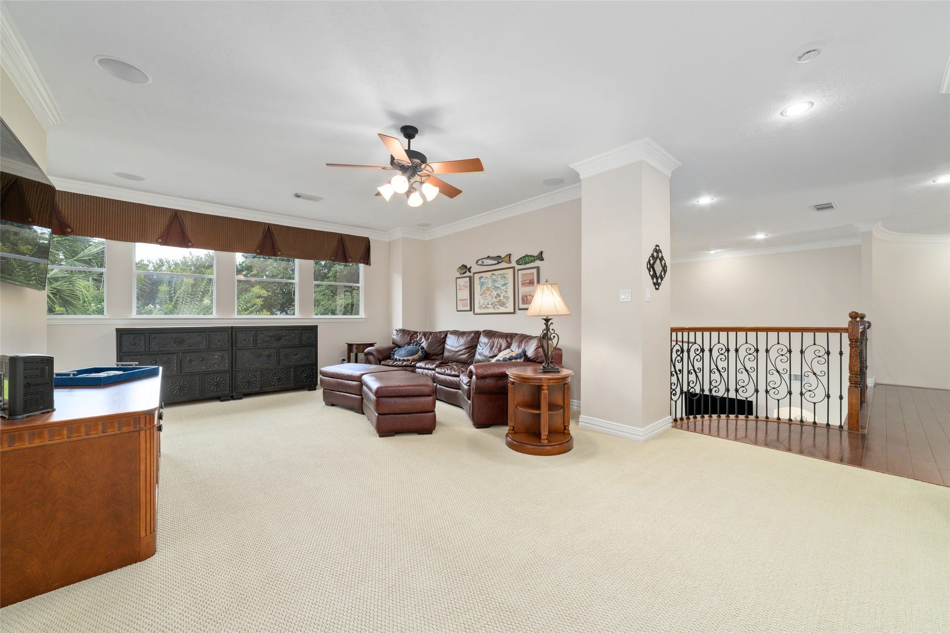 Game room upstairs