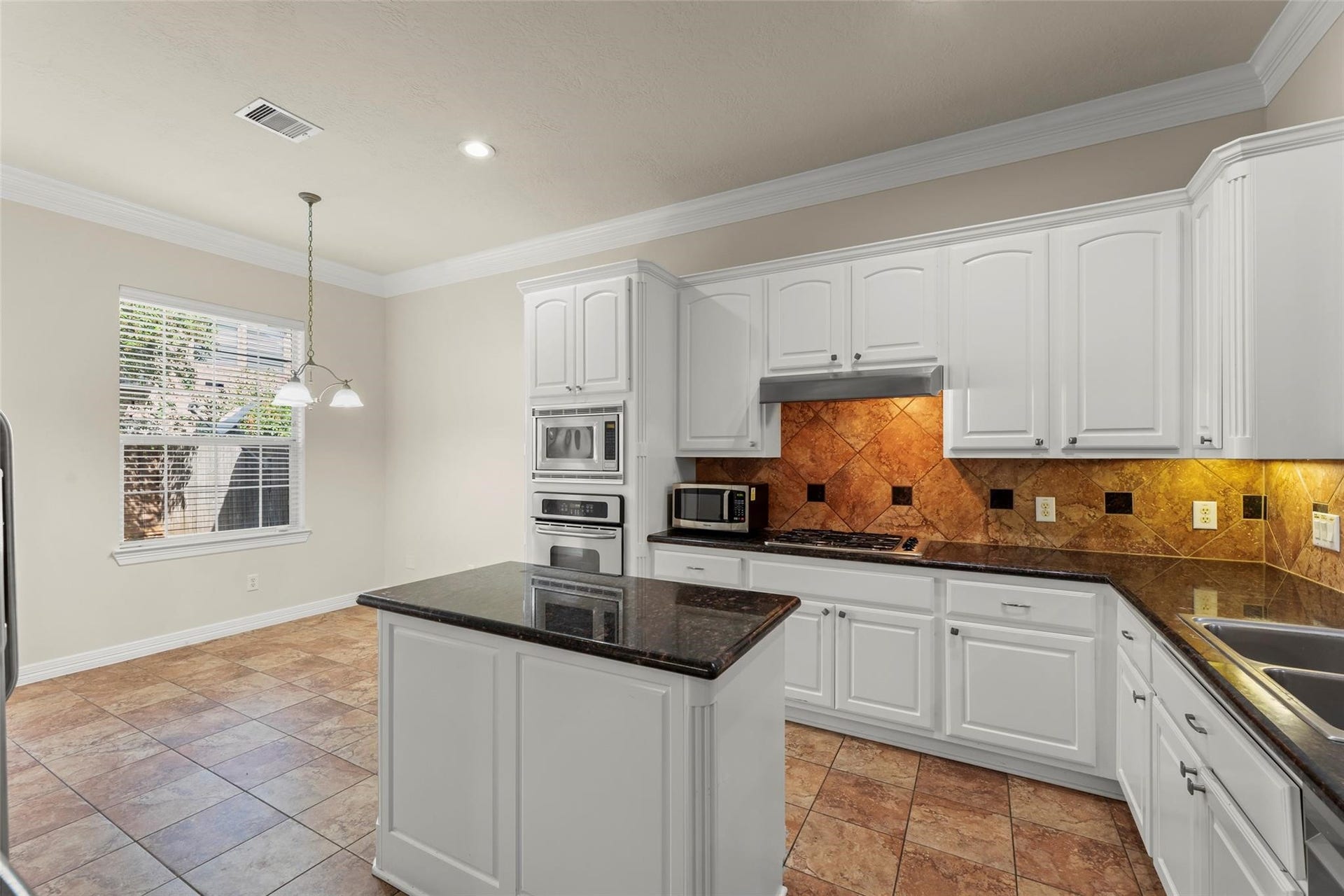 1126 Sopris Drive, Houston, TX 77077 1126 Sopris Drive, Houston, TX 77077